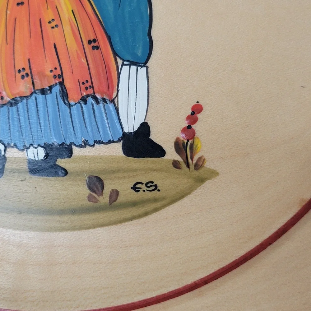 Austrian Wooden Plate Hand‎ Painted Signed Dutch People Couple 8.5